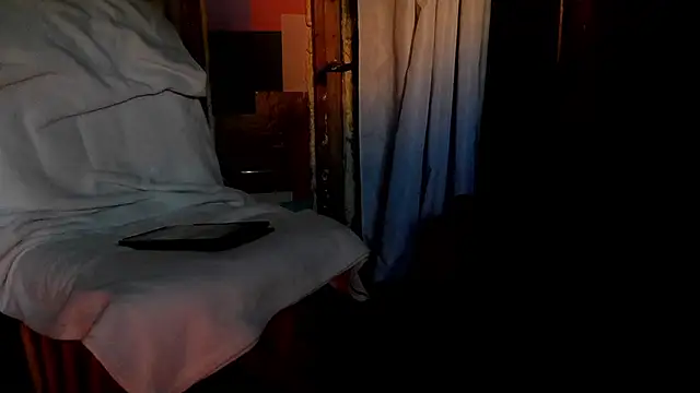 Haztogo4me's Webcam Show