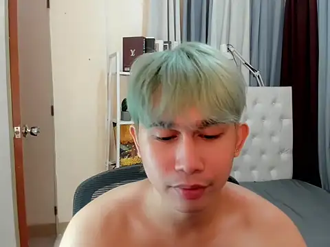 XXX chat uživo modela davincihugecock