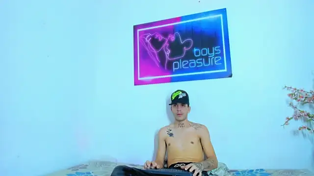 Show de Pleasure_boys_hot na webcam
