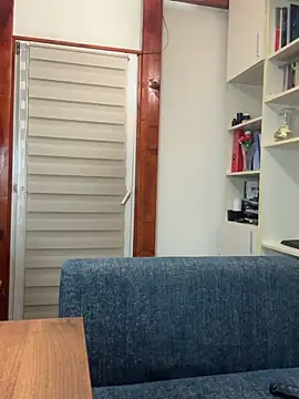 Chat +18 de MiriamDelyn ao vivo