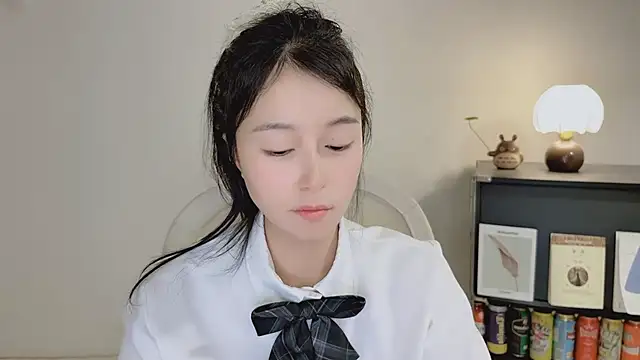 Onechestnut's Live XXX Chat