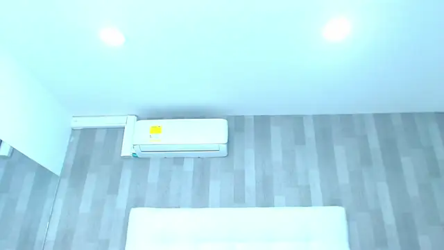 LeahMillerr's Webcam Show