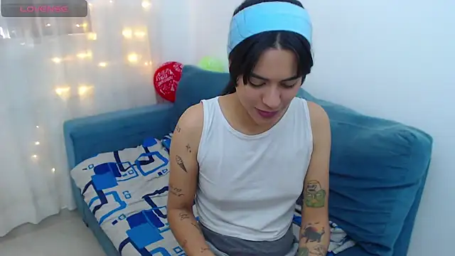 دردشة imSophia الجنسية المباشرة