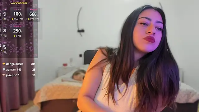 MissyCollins99's Live XXX Chat