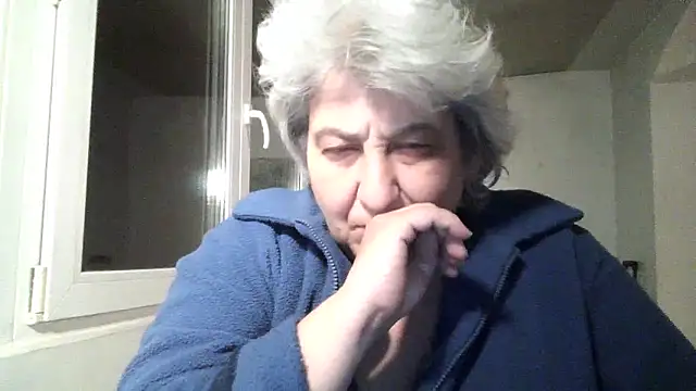 ExquisiteMature's Live XXX Chat