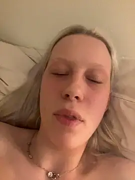 LeniMaria webkamerás műsora