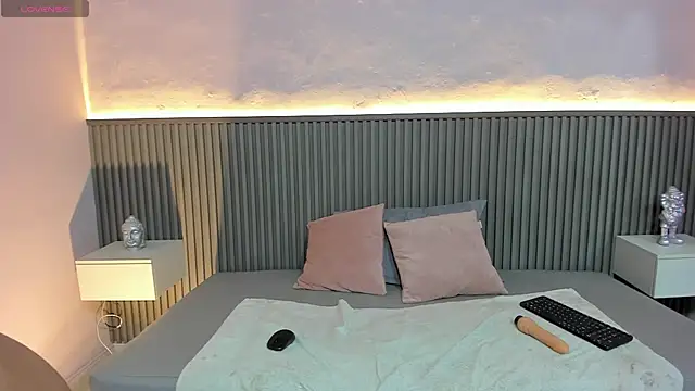 Michelle_Saenz_ Adlı Modelin Canlı XXX Sohbeti