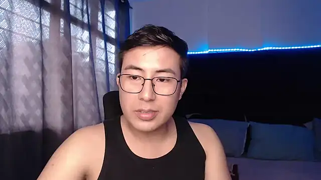 andrewmhilton_'s Webcam Show