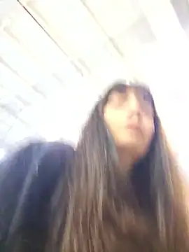 Chatroom XXX en direct de VelvetSolez