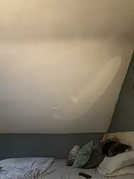 Saskia_xx Show in webcam