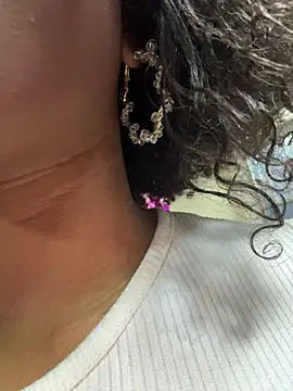 Chat XXX ao vivo de Morena_fire