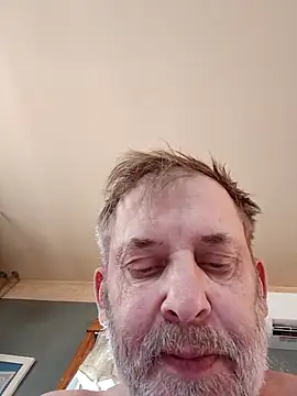 FragrantToe529 Show in webcam