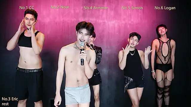 Show modela Queen-Vibe na web-kameri