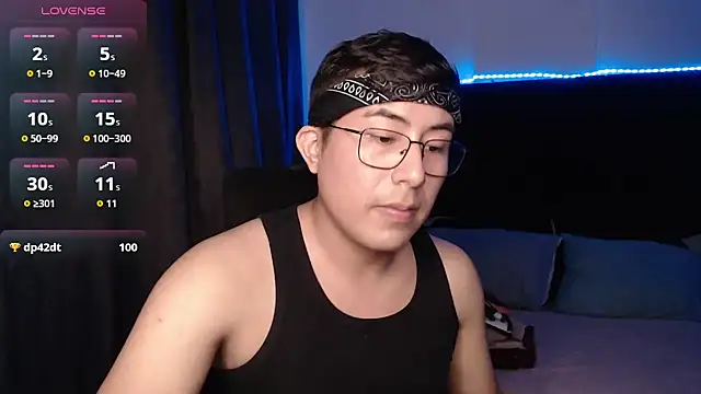 andrewmhilton_ Show Webcam