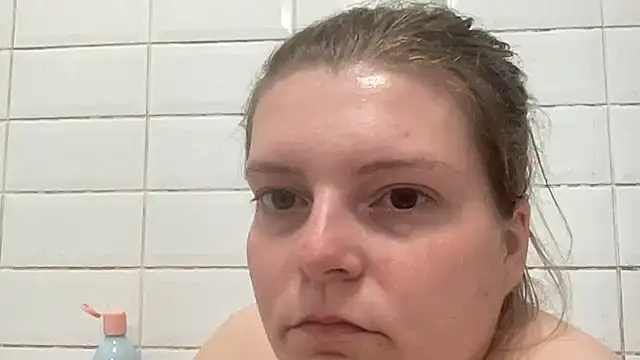 Ellarose-xo Show in webcam