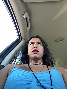 TranSexualJade95: διαδικτυακό σόου στην κάμερα