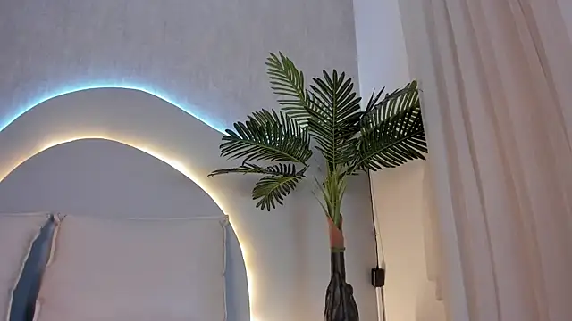 CannelaSmith's Live XXX Chat