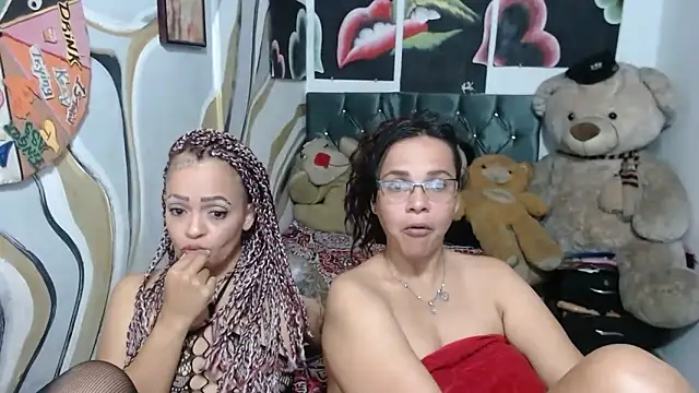 manzanahot9 Adlı Modelin Canlı XXX Sohbeti