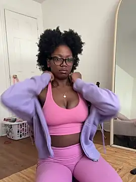 Chat +18 de mochamimi ao vivo