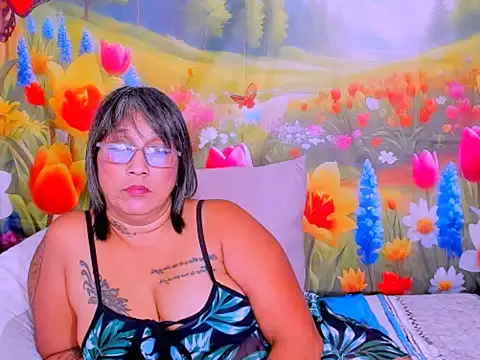 XXX chat uživo modela indianroxy