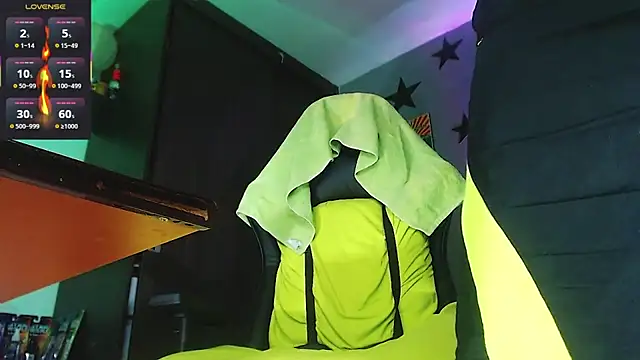 justincs' Live XXX Chat