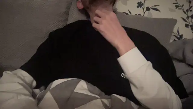 Big8inchUncutCock 在線直播表演