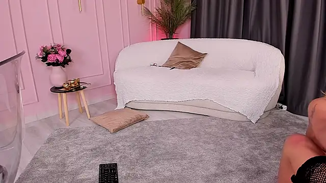 SilverEyesz's Live XXX Chat