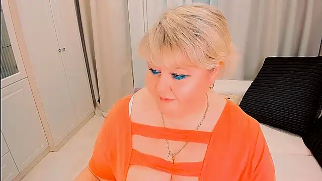 แชท XXX สดของ BIGTITSBBW