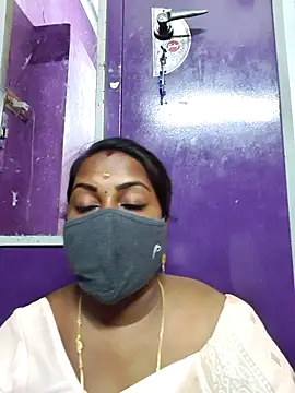 Pokazy przed kamerką – Tamil_Hot_Priya