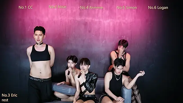 Show modela Queen-Vibe na web-kameri