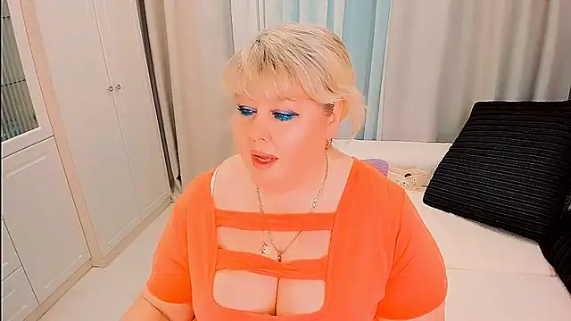 BIGTITSBBW's Live XXX Chat