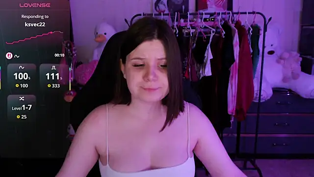 AmyVibess Chat XXX in diretta