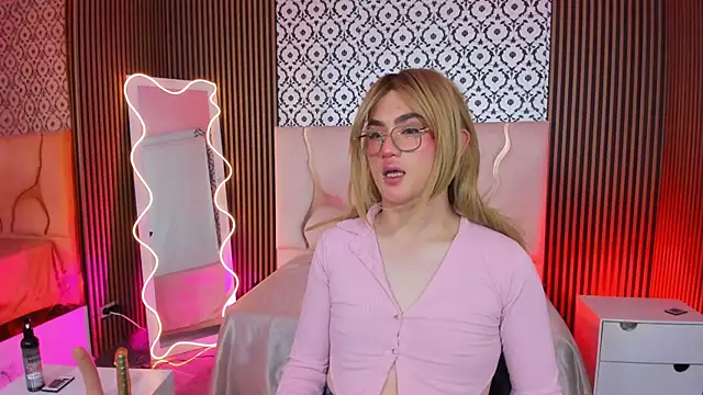 NOOAH_TAY live XXX chat