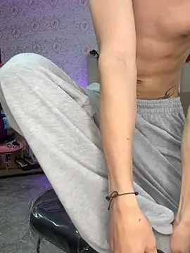 kaelwolf_tay 即時 XXX 聊天