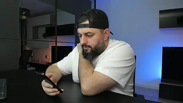 Živý XXX chat DravenPeak