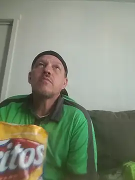 Pokazy przed kamerką – yourMasterisBored