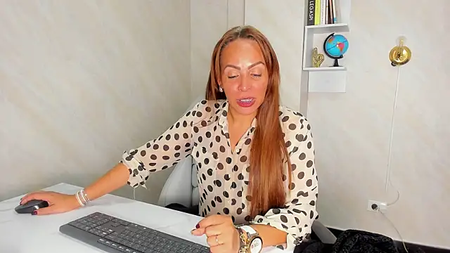 Helenn_Moore Live XXX-Chat