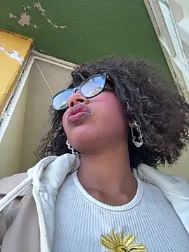 Chat +18 de Morena_fire ao vivo