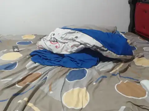 bull_blackponse Adlı Modelin Canlı XXX Sohbeti