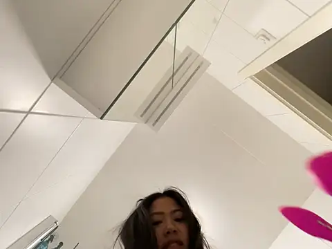 TitiTinyThai Webcam Show