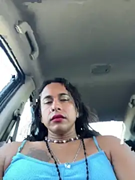 TranSexualJade95: διαδικτυακό σόου στην κάμερα