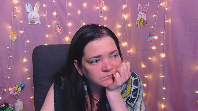 LauraFinn Adlı Modelin Canlı XXX Sohbeti