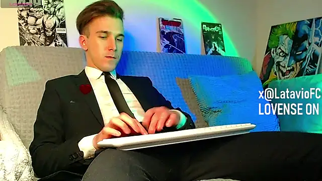 Czat XXX na żywo – Midnighter_