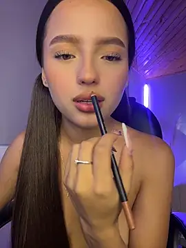 دردشة Sofia18_pinkk الجنسية المباشرة