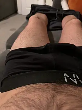 sevenisthemagicnum: διαδικτυακό σόου στην κάμερα