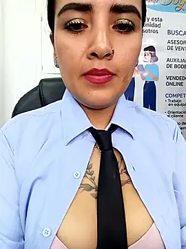 MAYE__13 Adlı Modelin Web Kamerası Şovu