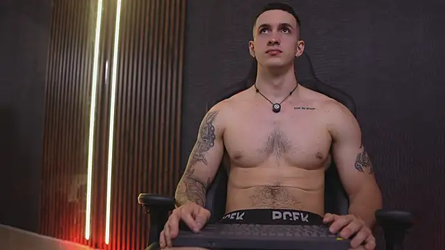 JacksonOlsenn 即時 XXX 聊天