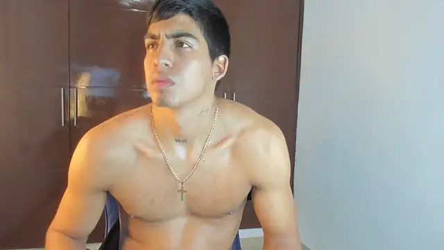 Chat XXX ao vivo de Milo_LatinBoy
