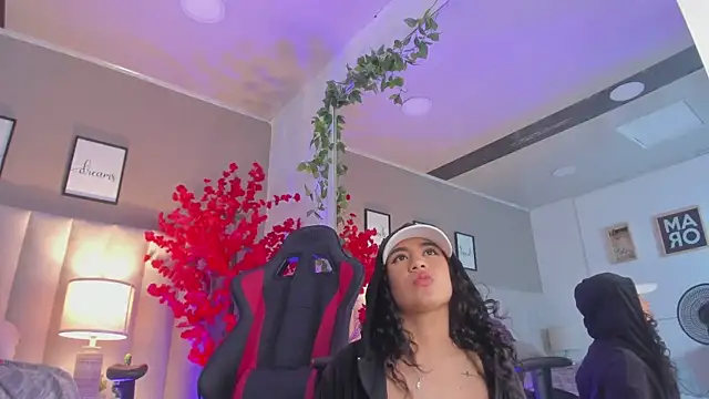 Kiara_Kismet_ 라이브 XXX 채팅