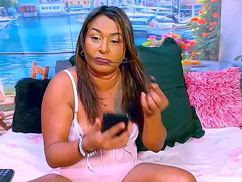 indiansparkle Adlı Modelin Web Kamerası Şovu